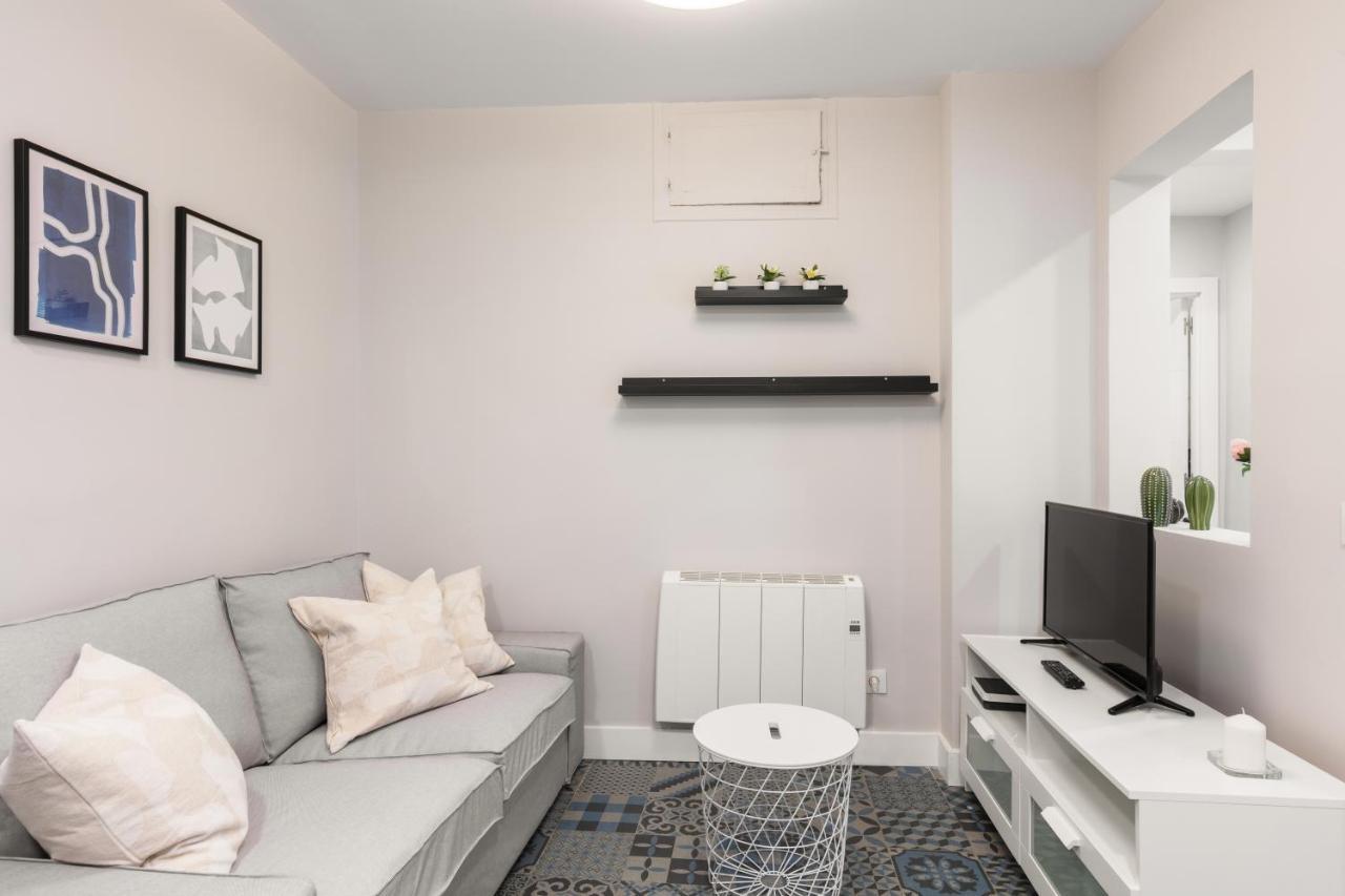 2 Bedrooms 1 Bathroom Furnished - Las Letras - Bright - Mintystay Madrid Buitenkant foto