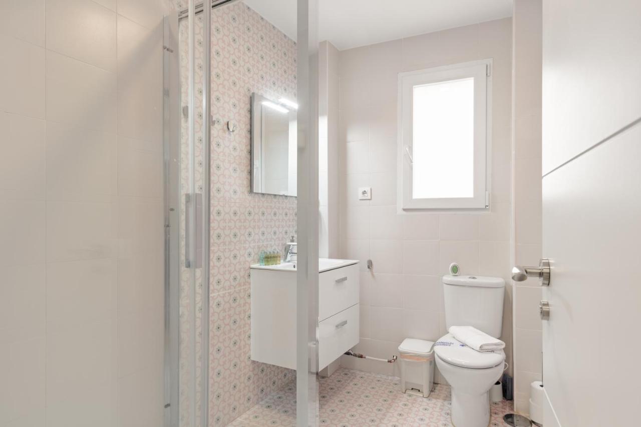 2 Bedrooms 1 Bathroom Furnished - Las Letras - Bright - Mintystay Madrid Buitenkant foto
