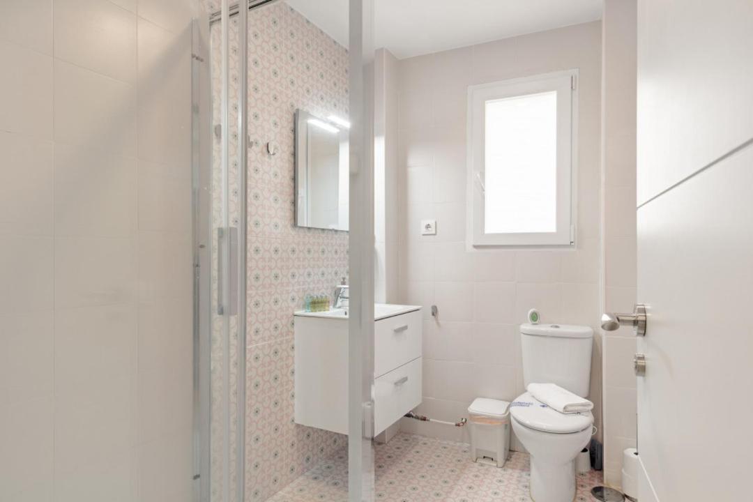 2 Bedrooms 1 Bathroom Furnished - Las Letras - Bright - Mintystay Madrid Buitenkant foto