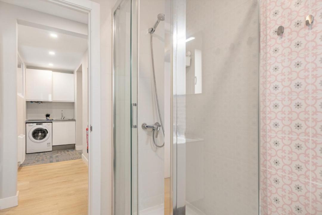 2 Bedrooms 1 Bathroom Furnished - Las Letras - Bright - Mintystay Madrid Buitenkant foto