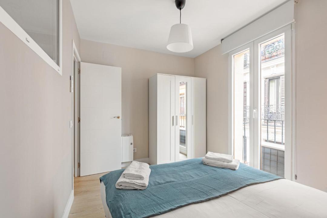 2 Bedrooms 1 Bathroom Furnished - Las Letras - Bright - Mintystay Madrid Buitenkant foto